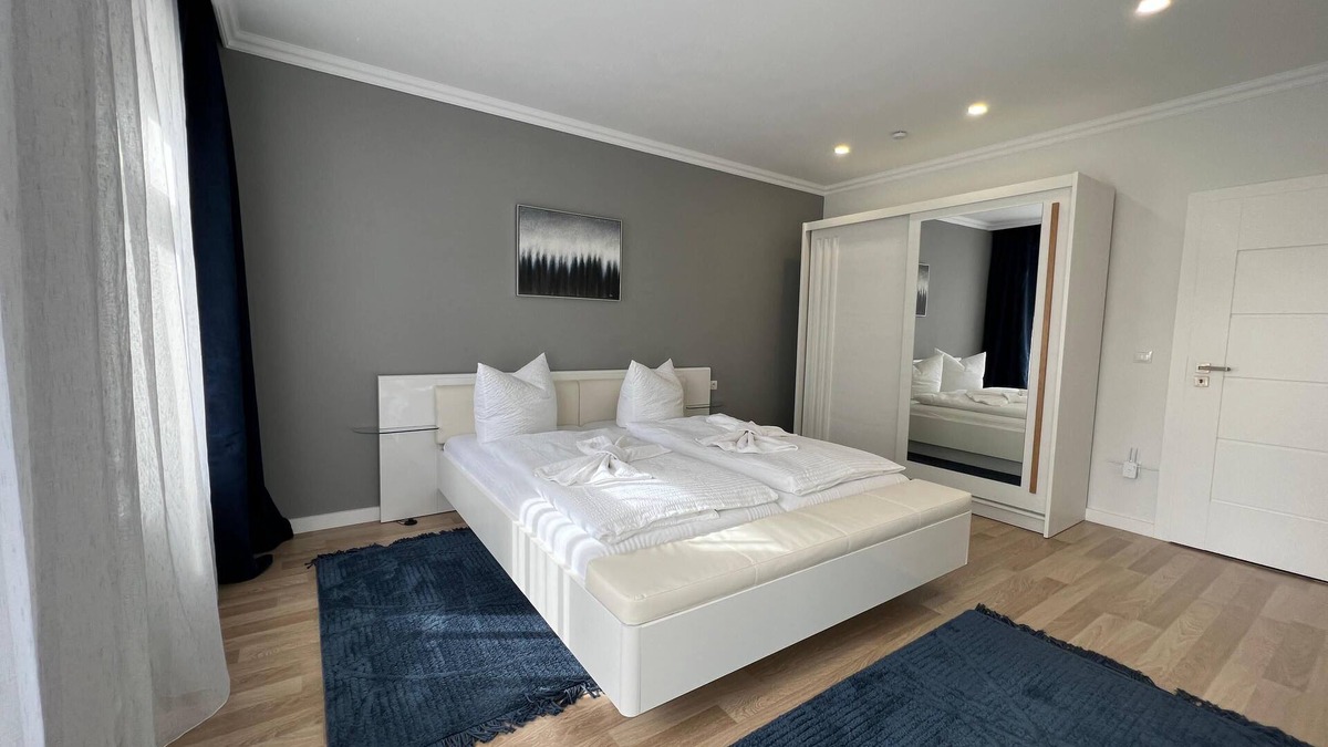 Gera Apartment | DREAMZzz | 130m² designer apartment with 2 bathrooms Gera