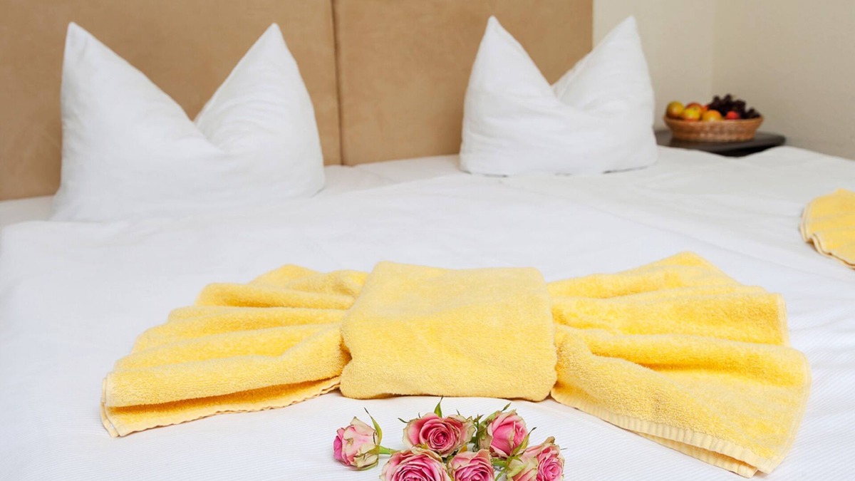 Cottbus House | Dreibettzimmer 2 - Hotel Willmersdorfer Hof S