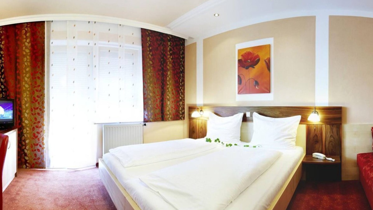 Loipersdorf bei Fuerstenfeld House | Dreibettzimmer, Dusche Oder Bad, WC, Standard - Dreilandhof