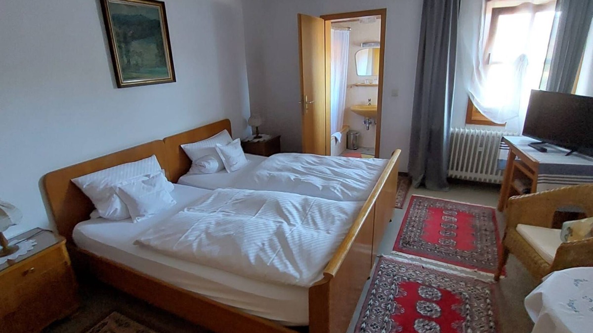 Laudenbach Cottage | Dreibettzimmer Nr. 26 - Goldner Engel, Restaurant - Hotel - Metzgerei