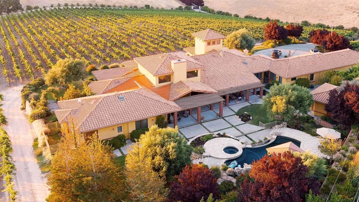 Paso Robles Villa | Dresser Winery Estate Villa!