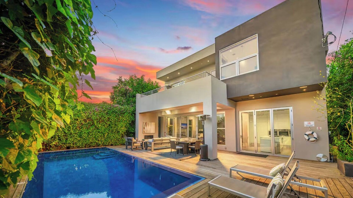 Beverly Grove House | Drexel Modern - Designer Home in Prime with Pool, & Luxe Finishes