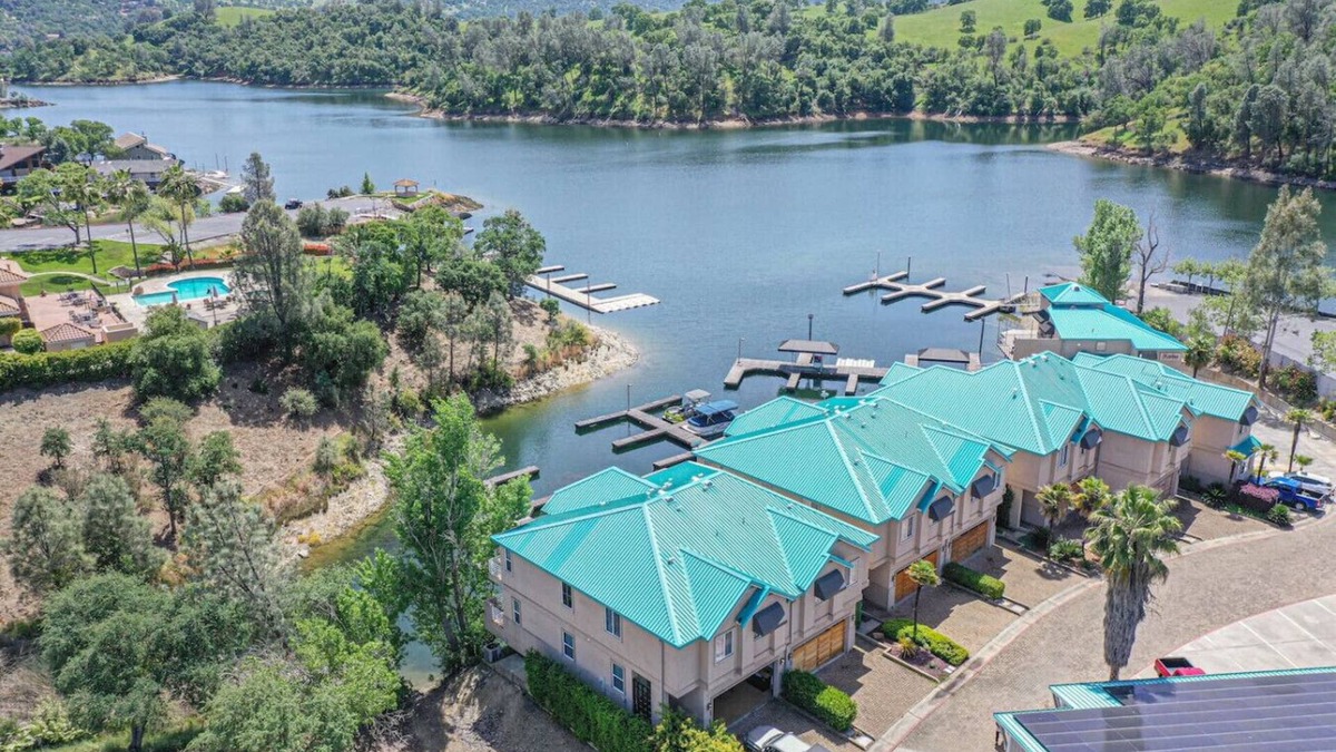 Copperopolis House | Drifters Wake & Wine Getaway