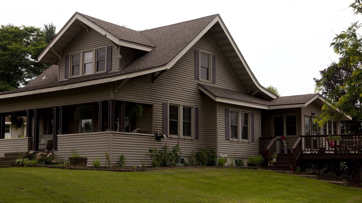 Sextonville Apartment | Driftless Area Farmhouse Guest Suite