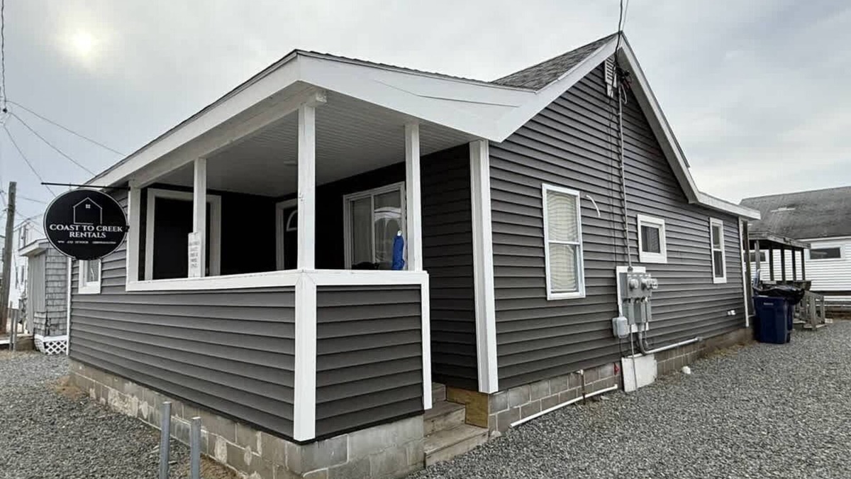 Hampton House | Driftwood Getaway - Perfect Location Near Beach!