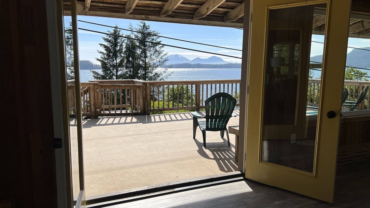 Sitka House | Driftwood House- Endless Ocean Views