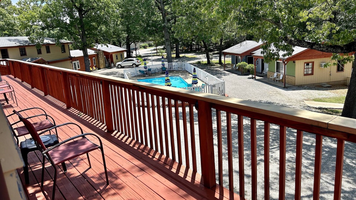 Bull Shoals Hotel | DRIFTWOOD RESORT BULL SHOALS