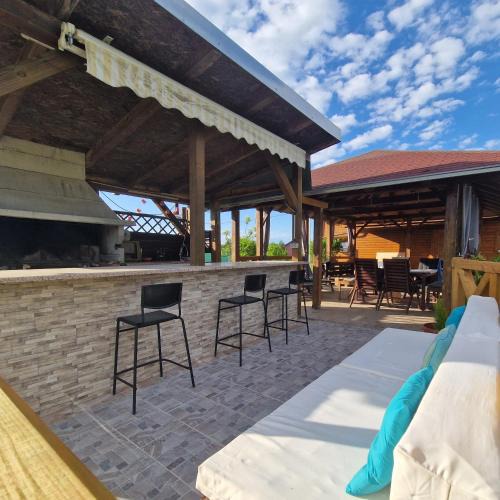 Cvetkovic House | DRiM Wood House - no party house