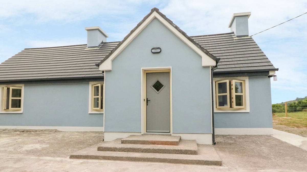 Glencar Cottage | DROMSTABLA, pet friendly in Glencar, County Kerry