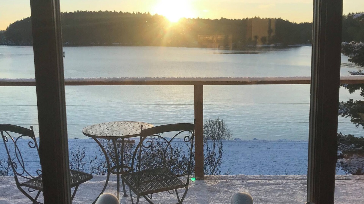 Kodiak House | Drop Anchor Inn Kodiak, uniquely furnished for the discerning guest.nnnn