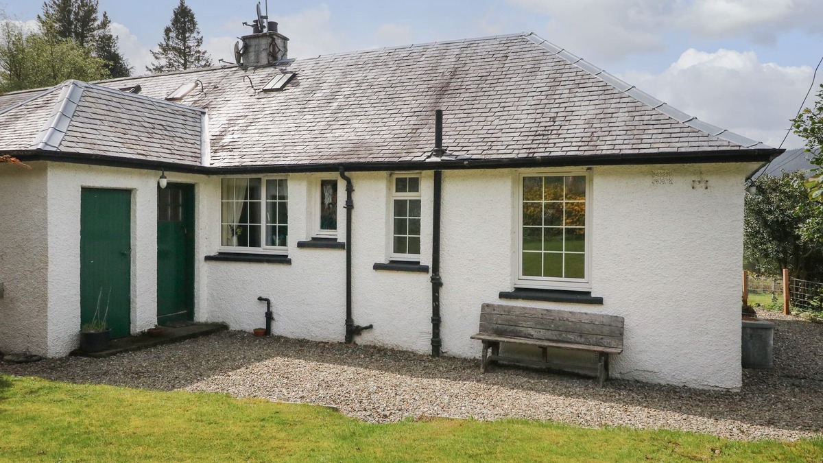 Lerags Cottage | DROVER'S WAY, with open fire in Kilmartin