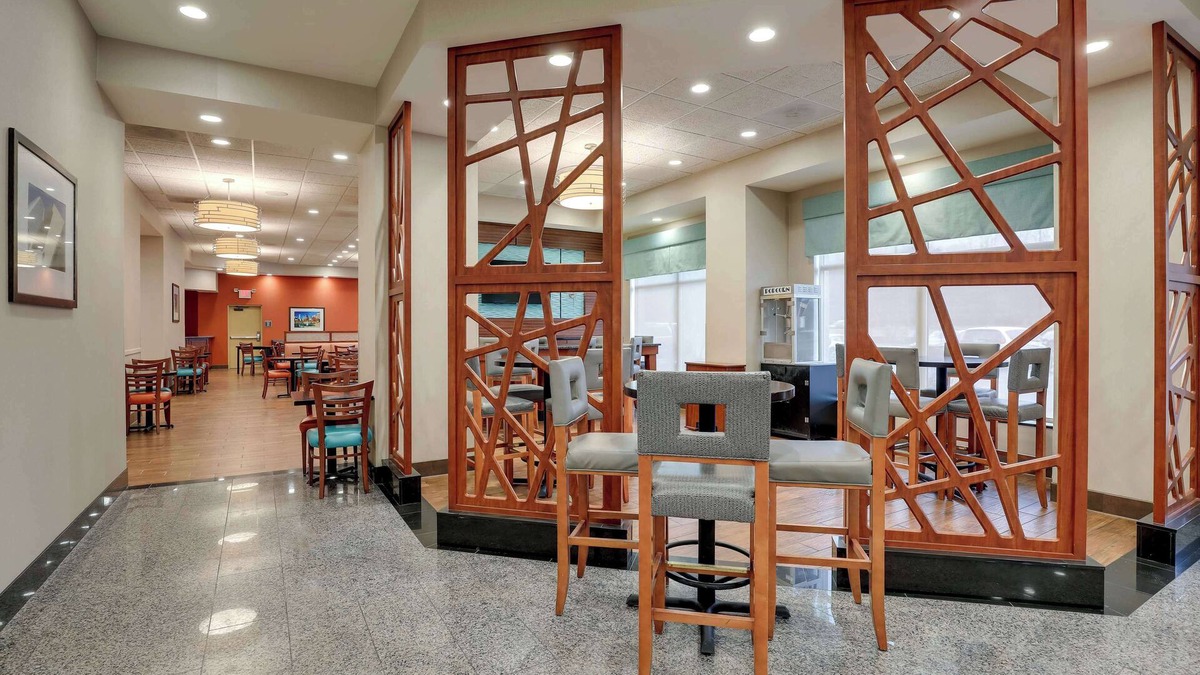 Arrowood Hotel | Drury Inn & Suites Charlotte Arrowood