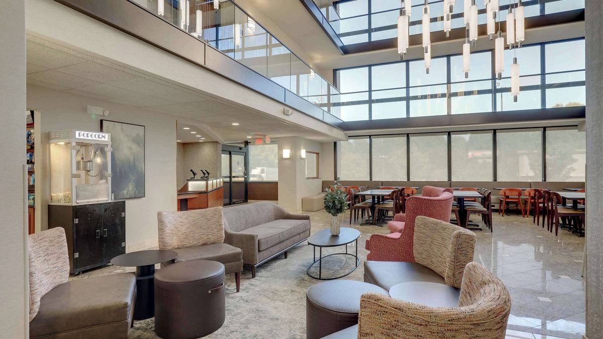 University Place Hotel | Drury Inn & Suites Charlotte University Place