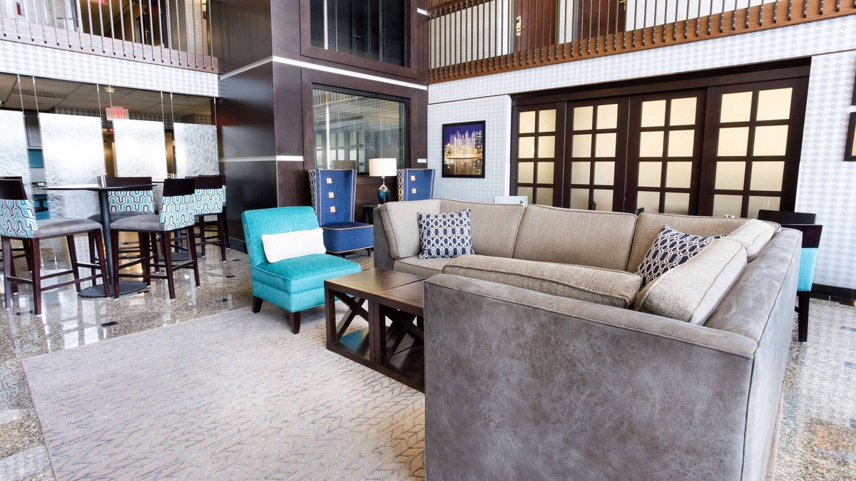 Waldron Hotel | Drury Inn & Suites Kansas City Airport