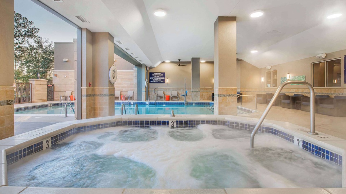 Valdosta Hotel | Drury Plaza Hotel Valdosta