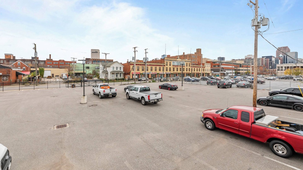 Downtown Cleveland Apartment | DT Luxe Comfy & Huge Loft, Wi-Fi, Parking, Cafe