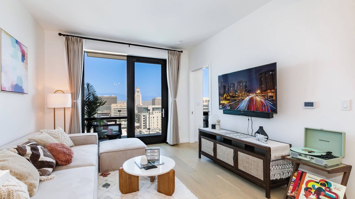 Historic Core Condo | DTLA Skyline View & Luxe 1Bd w/Private Balcony 🌟Stunning Brand New Condo🌟