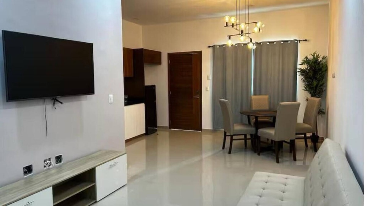 Ferrocarrilera Apartment | Dto. 3 blocks from the beach.