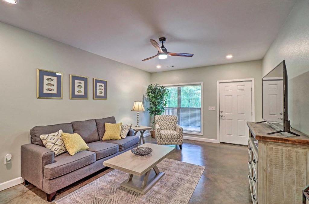 Bull Shoals Apartment | Dtwn Bull Shoals Condo 1 Mi to Lake Access!
