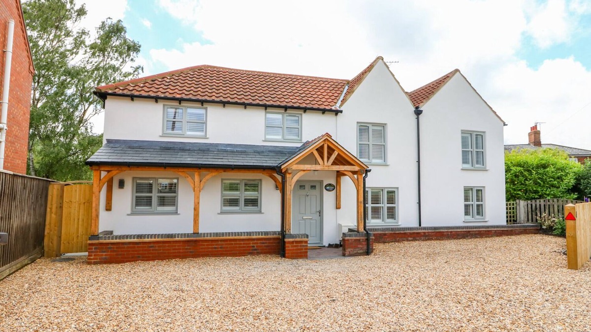 Long Sutton Cottage | DUCK POND COTTAGE, pet friendly, with open fire in Long Sutton