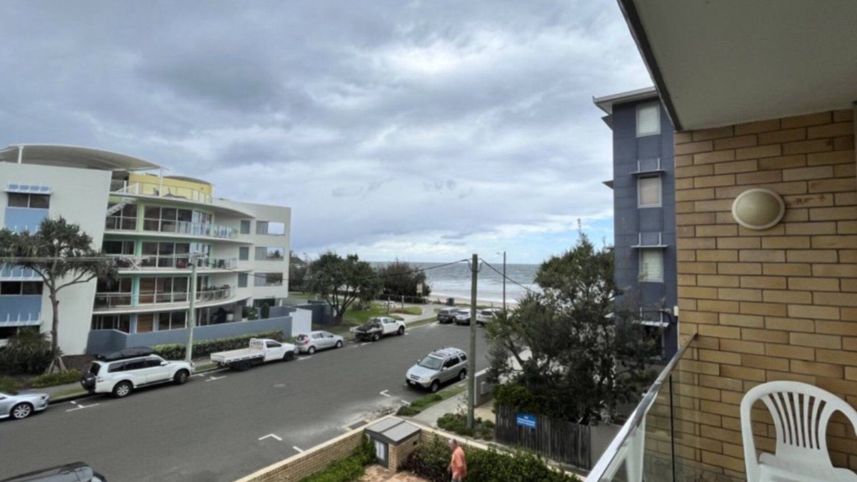 Kings Beach Apartment | Dulkara Unit 8 - A lovely 2 bedroom unit located right on Kings Beach