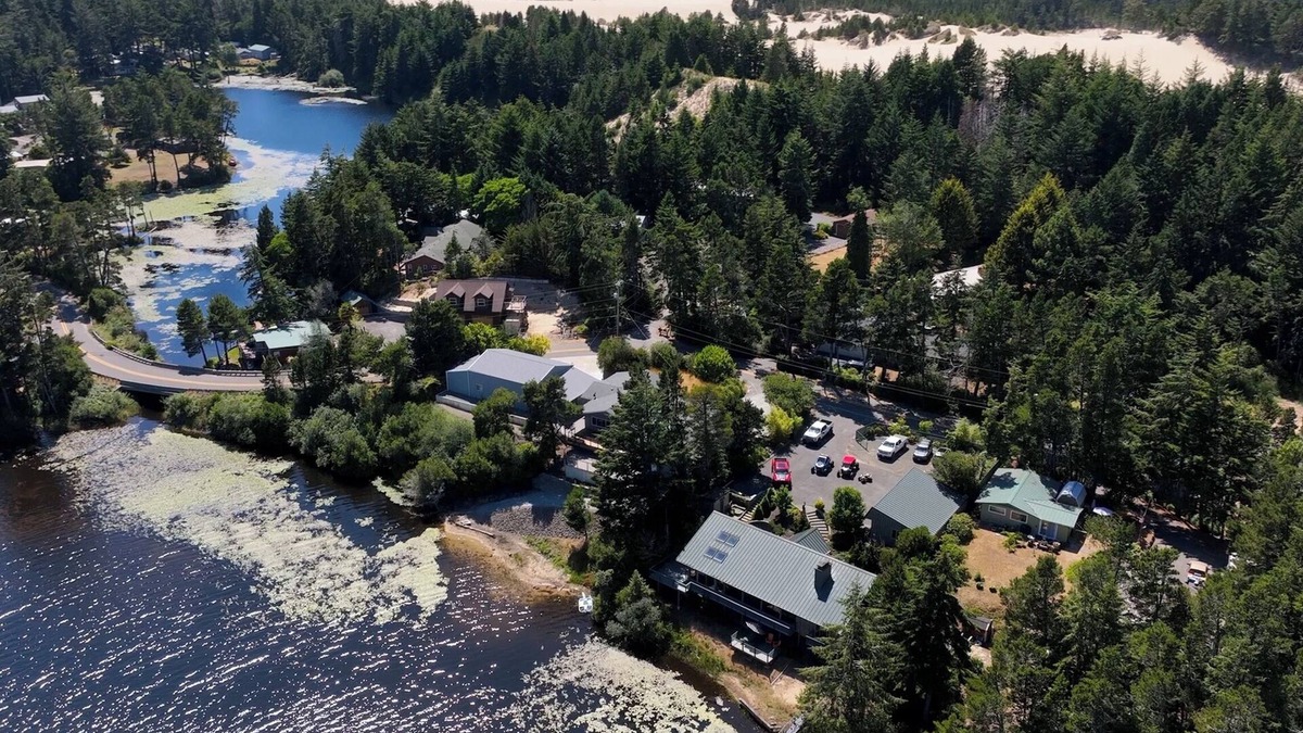 Saunders Lake House | Dune rider’s and fisherman’s PARADISE!