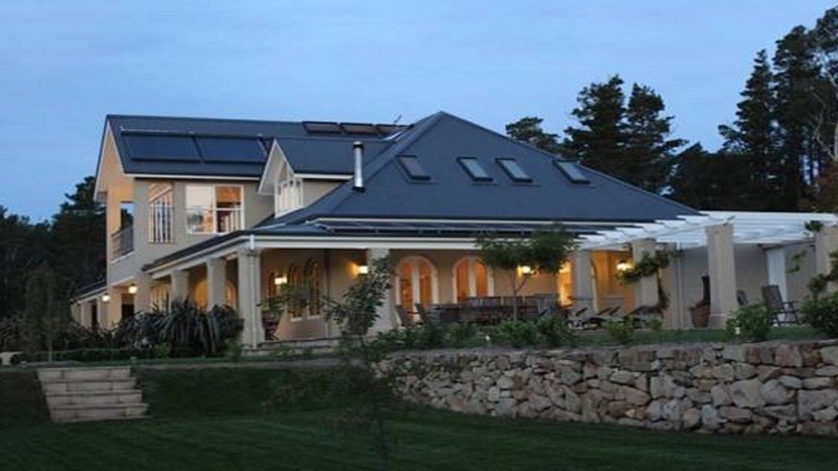 Oallen Other | Dungowan Estate - House, Barn, Boat House