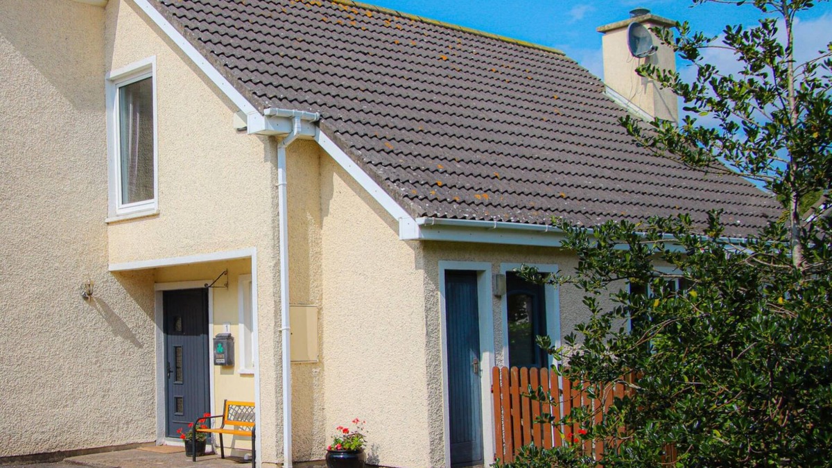 Dunmore East Ski Chalet | Dunmore Villas Holiday Home No 1