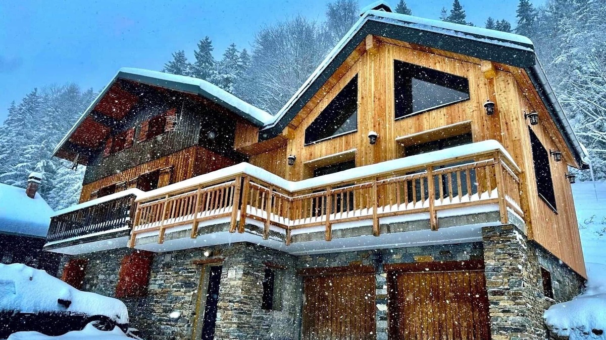 Doucy-Combelouviere Ski Chalet | Duo of chalets in the heart of the Grand Domaine (18pers)
