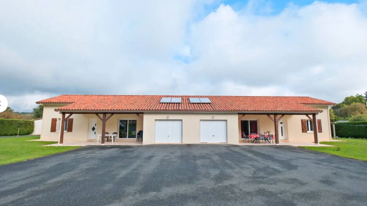Savignac-les-Eglises House | Duo of Houses at Mas des Chênes with Air Conditioning and Shared Pool in the Heart of Périgord