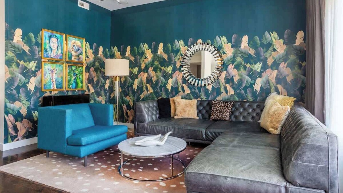 North Center Apartment | Duplex 3 Bed 2 Bath Apt Steps from Lincoln Square