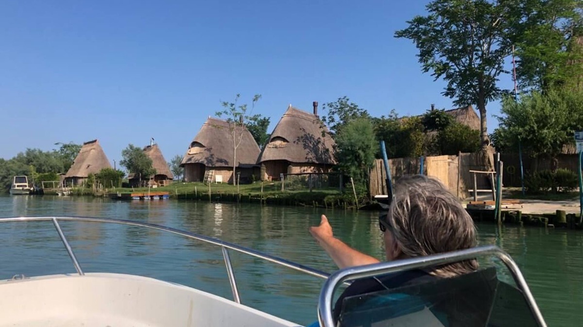 San Giorgio di Livenza Apartment | Duplex 85m² on the river Livenza, with pool, boat rental