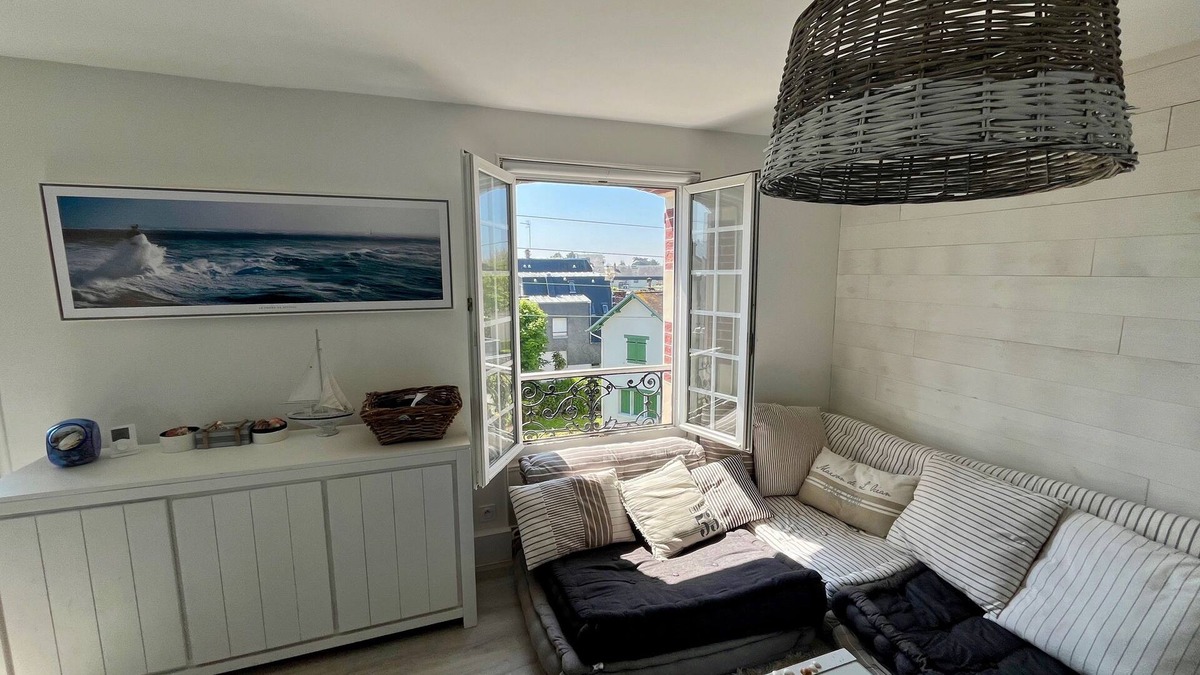Cabourg Apartment | Duplex 80m2, 100m from the sea and 5mn walk from the center, typical cabourgeaise villa