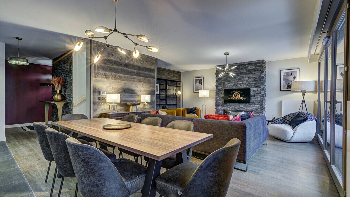 Chamonix City Centre Apartment | Duplex Apartment with Balcony & Flexi Bedrooms