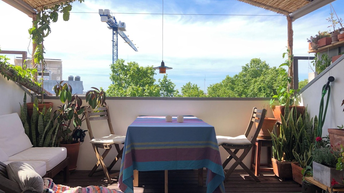 Pena Apartment | Duplex apart. with a terrace; sunny, with view over the Castle, 400m from Baixa