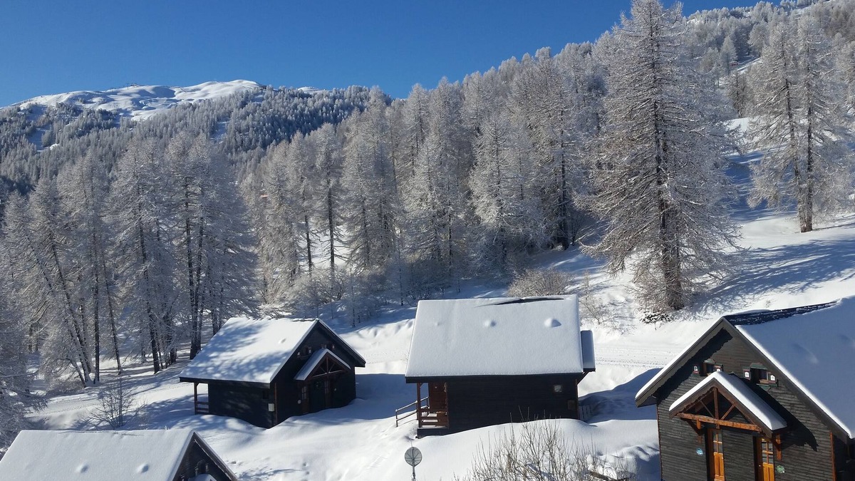 Risoul Apartment | Duplex apartment 8-10p in Risoul at the foot of the slopes ski area Vars Risoul