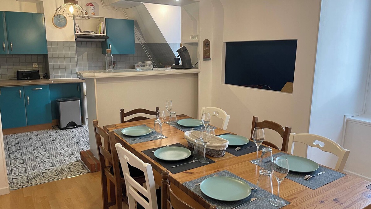 Caudebec-en-Caux Apartment | Duplex apartment - Sleeps 7 - Ideally located on the banks of the Seine