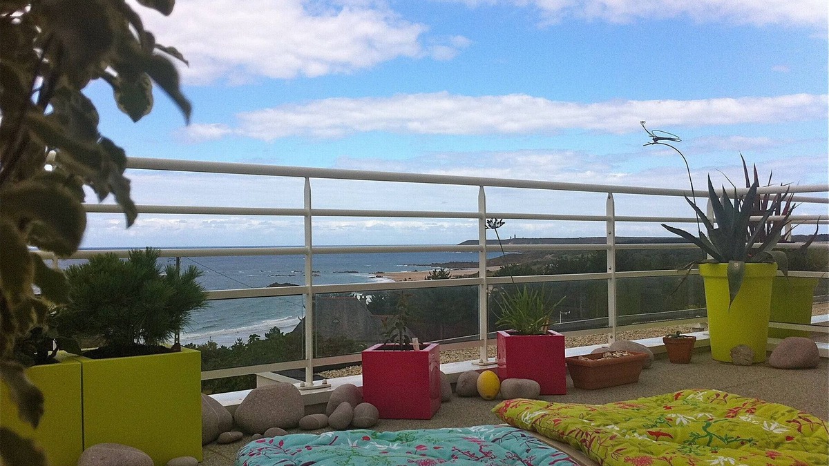 Pleherel-Plage-Vieux-Bourg Apartment | Duplex apartment with large terrace overlooking the sea and Cap Fréhel