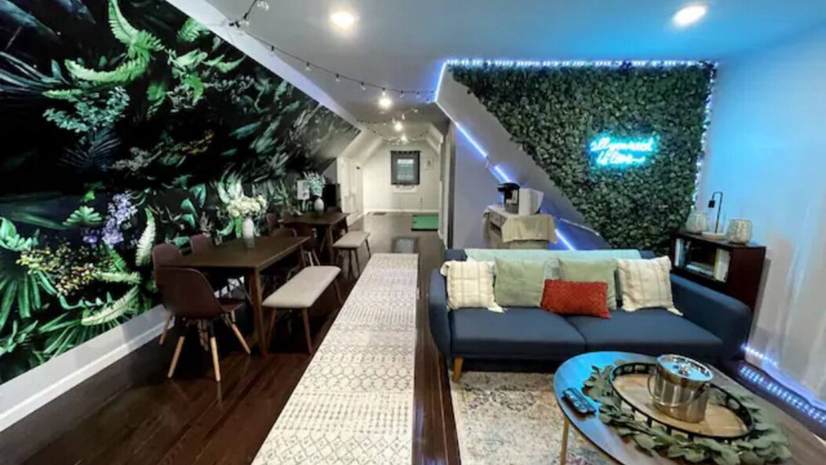 Constable Hook Apartment | Duplex apt + Dining & Game Floor w/80in Projector