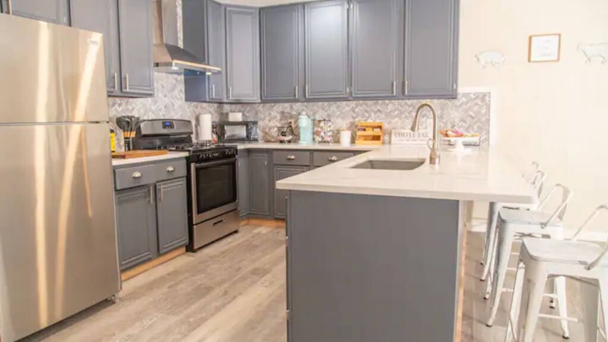 Dodge City House | Duplex Centrally located self check-in, wifi, attached Garage