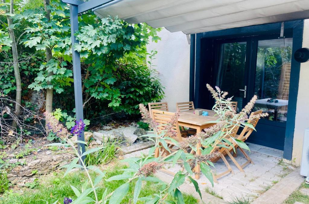 Centre Apartment | Duplex climatisé avec une terrasse sur jardin