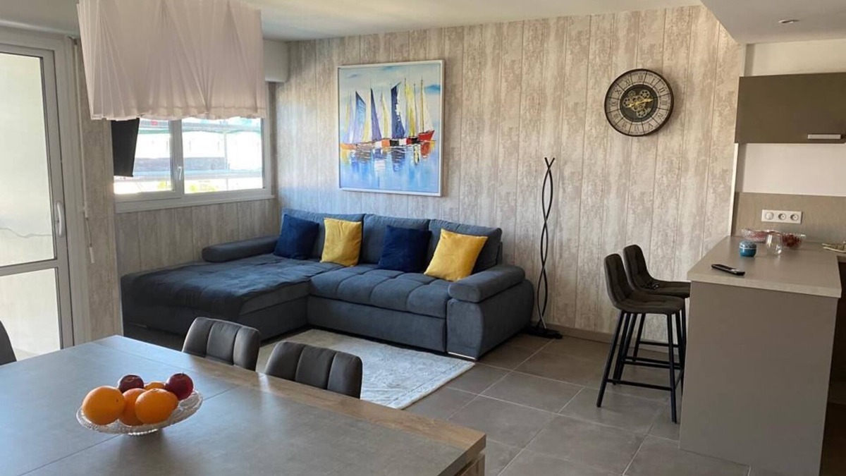 Courseulles-sur-Mer Apartment | Duplex Cosy et Calme à 7 Minutes de la Plage