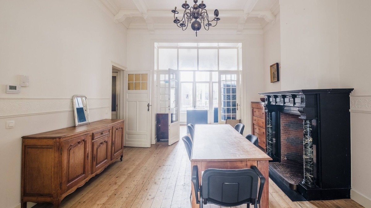 Sint-Gillis Apartment | Duplex In Art Nouveau House in St Gilles city center