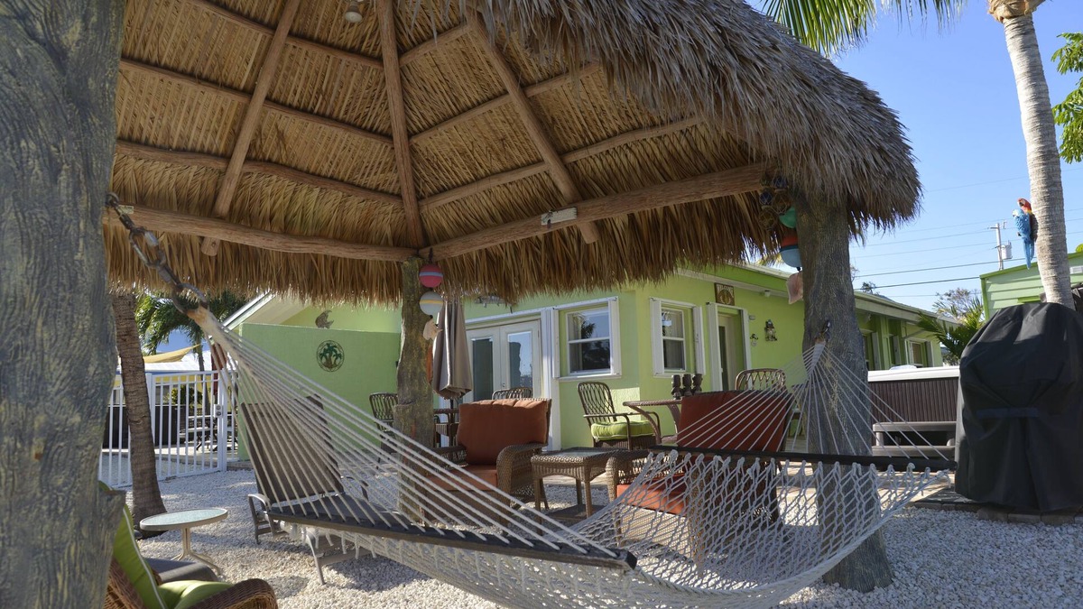 Marathon Villa | DUPLEX IN DUCK KEY, 2 Bedroom/2 Bath w/40' Dock, Trailer Storage Incl.