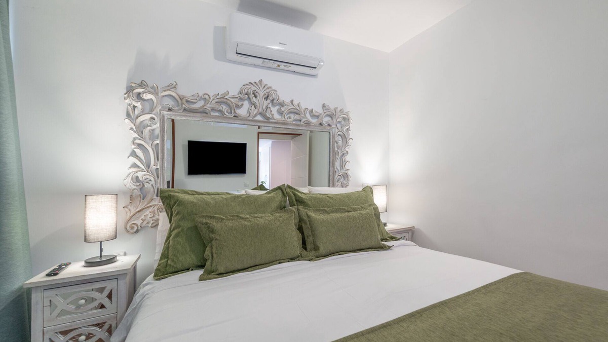 Barrio de La Latina Apartment | Duplex Plaza Mayor by Monaro