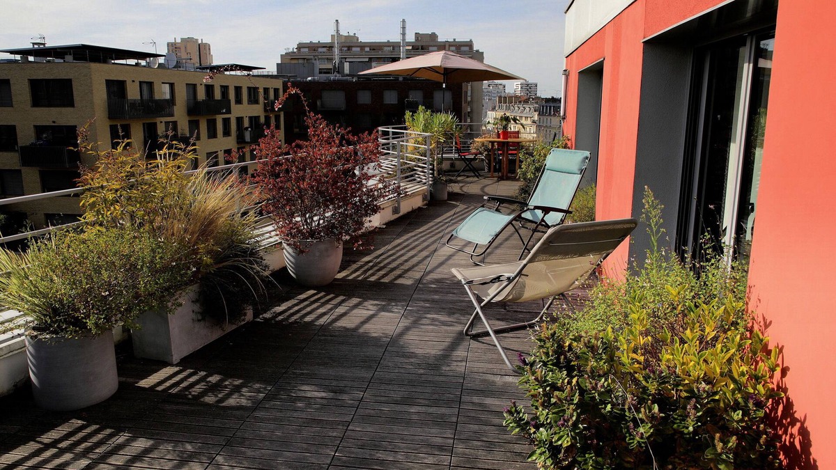 19th Arrondissement Apartment | Duplex with large terrace, Canal view
