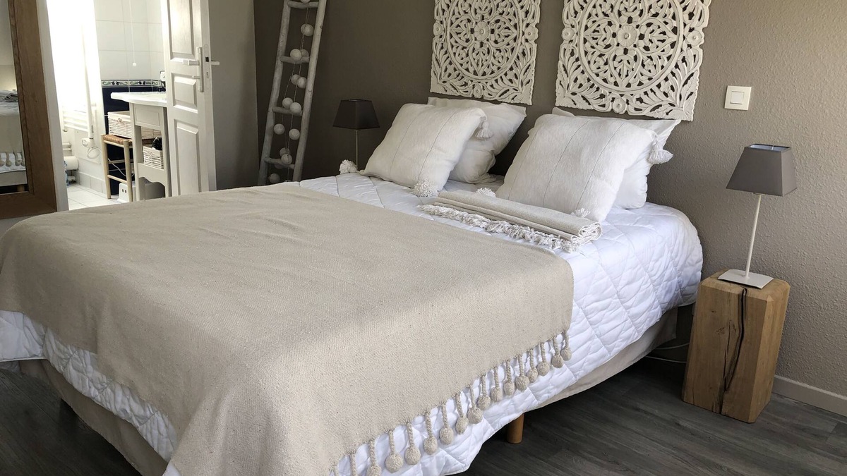 Arzon Apartment | Duplex with terrace in quiet residence between beach and Port Crouesty.