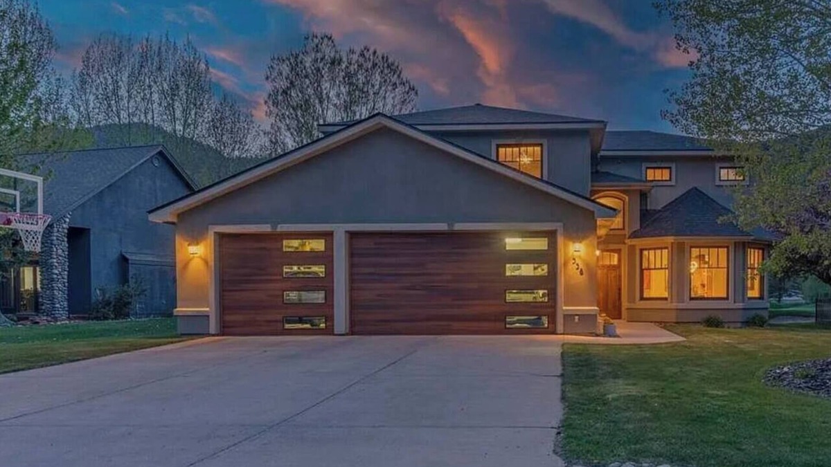 Dalton Ranch House | Durango Dream House-Newly Furnished, Golf Course & Pond View, AC, Chef’s Kitchen
