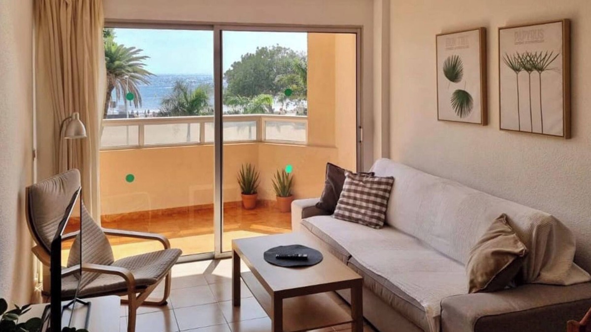 El Medano Apartment | Durazno Sur 103 Near Beach with Balcony & Wi-Fi