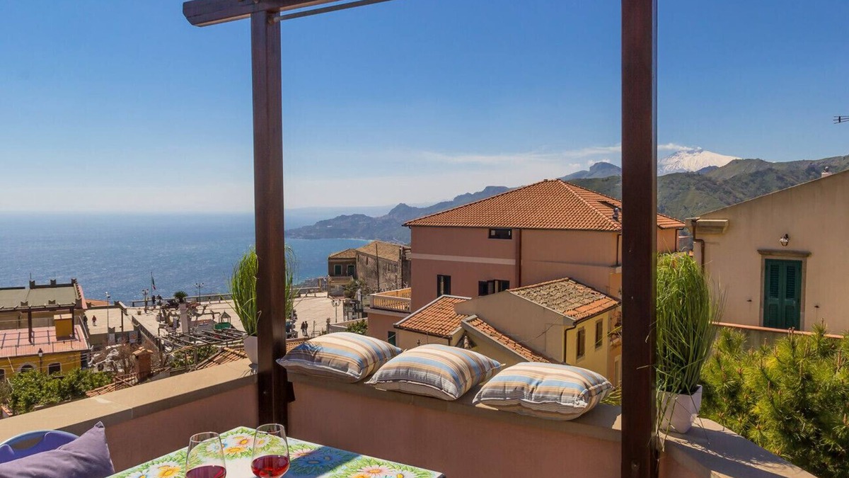 Forza d'Agro House | Durazzesca Terrace - The Belvedere over the Gulf